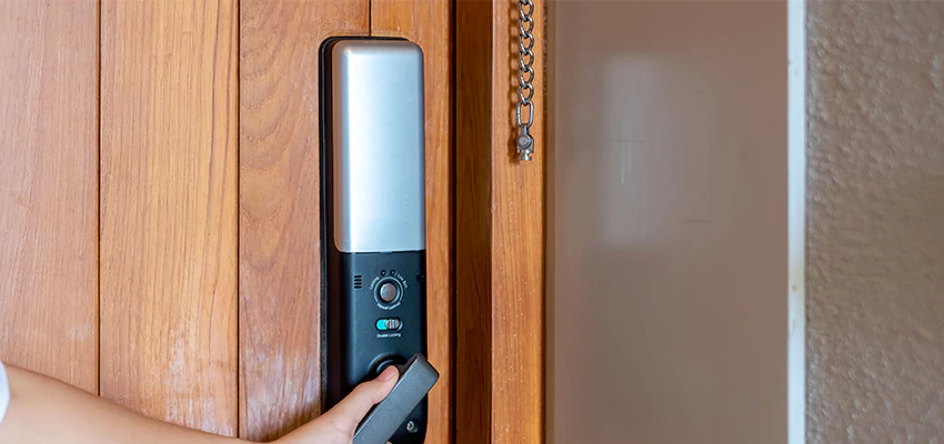 Home Security Electronic Locks Upgrades in Rodeo, CA